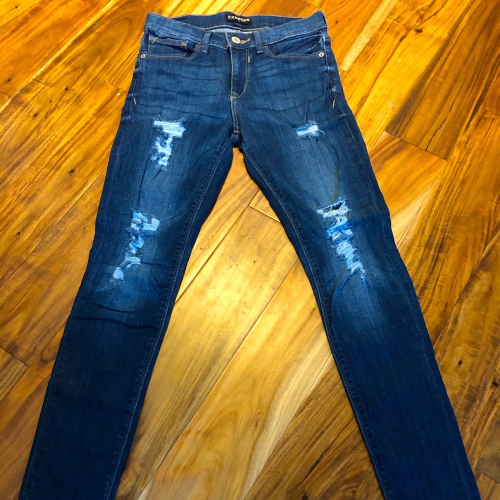 Express distressed jeans sz 4 Regular Med to dark blue